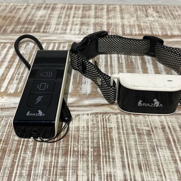 irazia dog collar - Picture 1 of 6